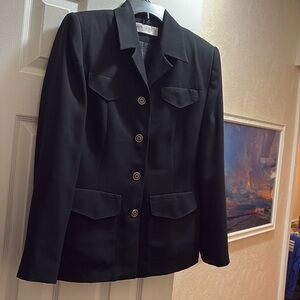 LAST CHANCE BEFORE DONATING!!Professional black women’s blazer, size 10